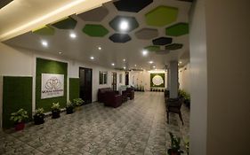 Murali Krishna Apart Hotel